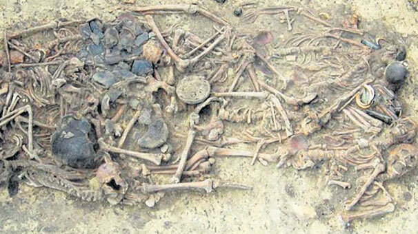 5 bin yıllık toplu mezar... Aile katliamı çıktı
