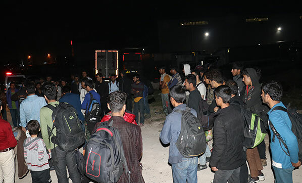 Adana'da 50 düzensiz göçmen yakalandı