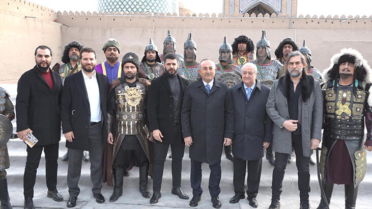 Bakan Çavuşoğlu, Özbekistan’da tarihi Hive kentini ziyaret etti