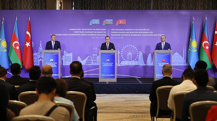 Bakan Çavuşoğlu: Riskler var, krizler var ama beraberinde fırsatlar da var