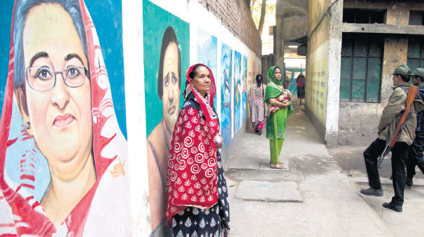 Bangladeş’te olaylı seçimin galibi Hasina