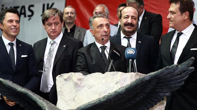 Beşiktaş Kulübünün yeni başkanı Ahmet Nur Çebi oldu