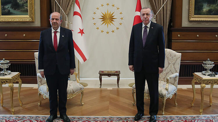Cumhurbaşkanı Erdoğan, Ersin Tatar ile bir araya geldi
