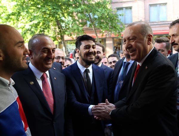 Cumhurbaşkanı Erdoğan'dan Türk gencine sürpriz davet!