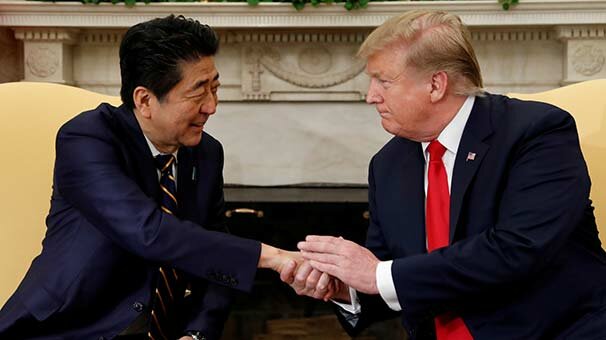 Donald Trump, Şinzo Abe ile görüştü: Sumo güreşi izlemek isterim
