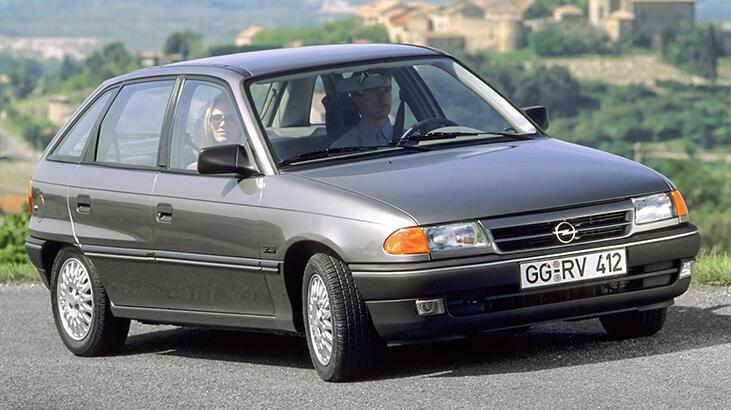 Opel Astra 30 yaşında