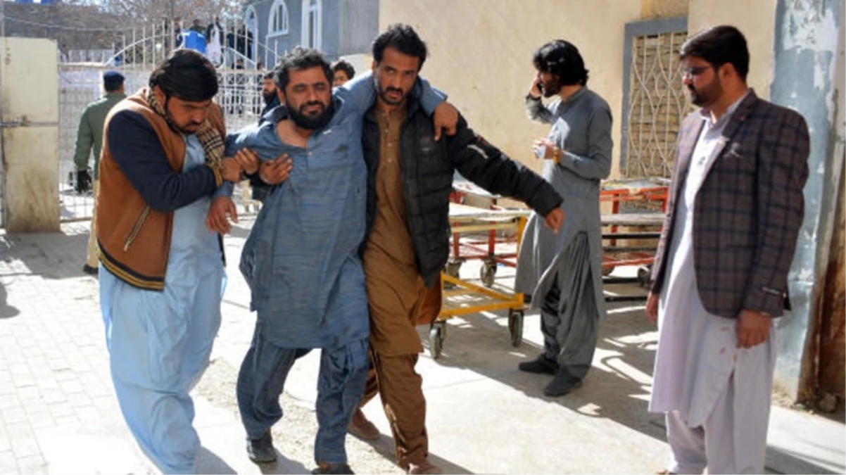 Pakistan'da seçim günü 51 terör saldırısı: 12 ölü, 39 yaralı