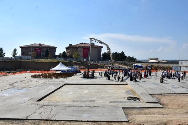 Trakya üniversitesi'nde 5 bin kişilik caminin temeli atıldı