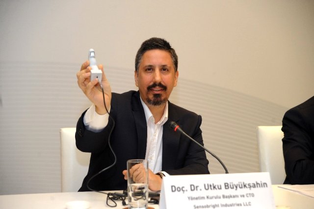 Türk bilim adamı robotlarda 'Dokunma Hissine Sahip Yapay Deri' teknolojisi geliştirdi