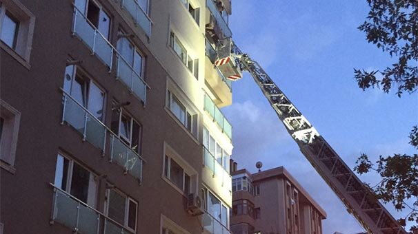 10 katlı apartmanda yangın! Vatandaşlar mahsur kaldı
