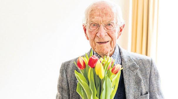 106 yaşında Dr. Frankland