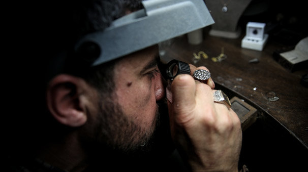 11 metrekarelik dükkandan Türkiye'nin her yerine gönderiyor