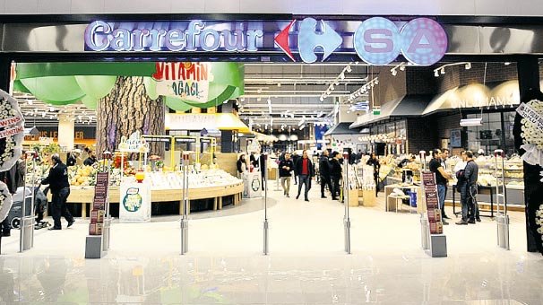12 milyon TL’ye hipermarket açtı