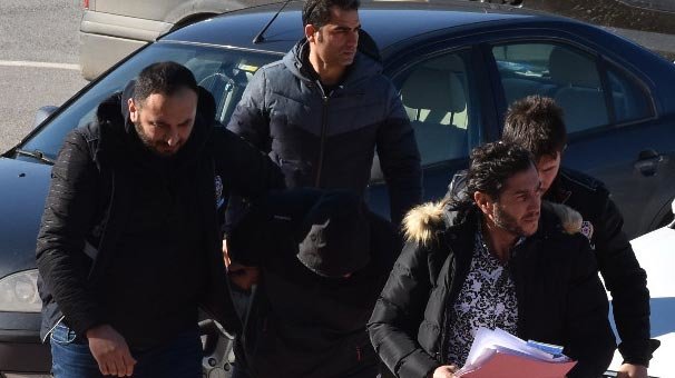 14 farklı suçtan yakalama kararı vardı! Sahte kimlikle yakalandı