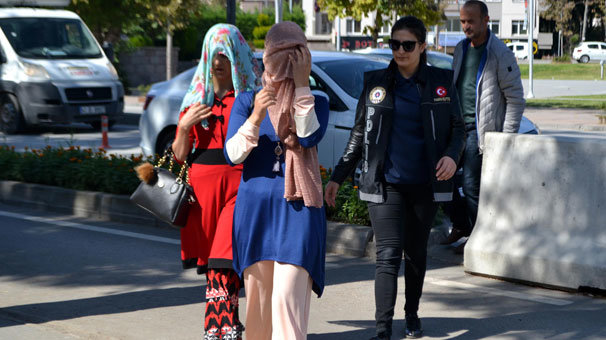 15 kilo uyuşturucuyla yakalandılar!