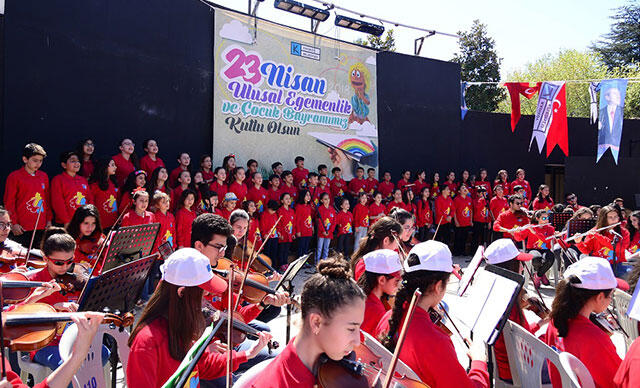 23 Nisan şiirleri ve mesajları... Uzun, kısa, 1, 2 ve 3 kıtalık 23 Nisan şiirleri