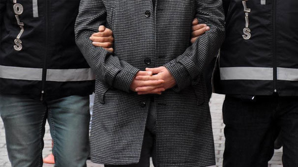 6 ilde FETÖ operasyonu: 10 muvazzafa gözaltı