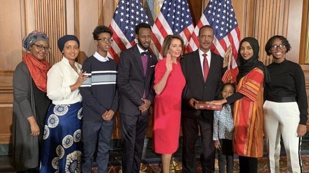 ABD Kongresi'nde dedesinden kalma Kur'an-ı Kerim üzerine yemin etti