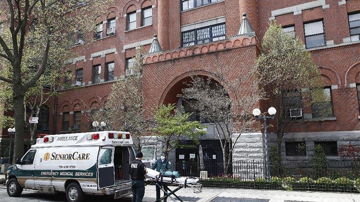 ABD'de iki yetkili ismin 'corona' çelişkisi!