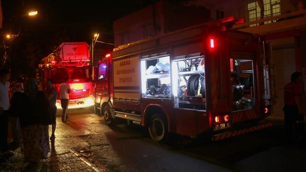 Adana'da ev yangını!