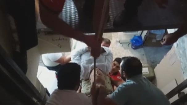 Adana'da halatı kopan asansördeki bir kişi yaralandı