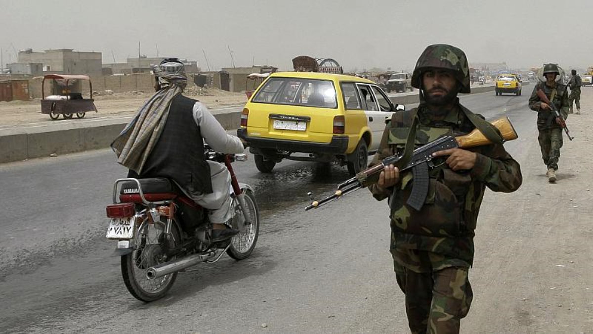 Afganistan'da bombalı saldırı: En az 2 çocuk öldü, 9 yaralı