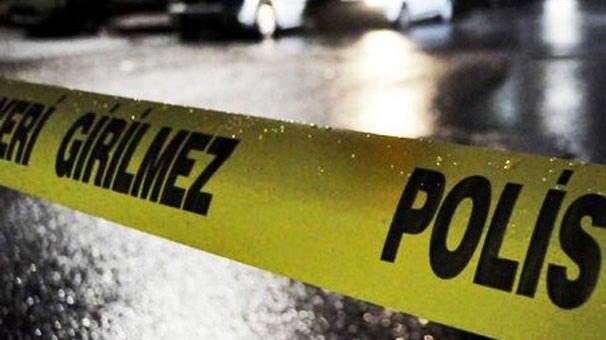 Ailesi sinir krizi geçirdi! 14 yaşındaki kız evin çatısında...