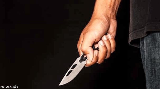 Ailesiyle tartışan genç, annesi ve babasını bıçakladı