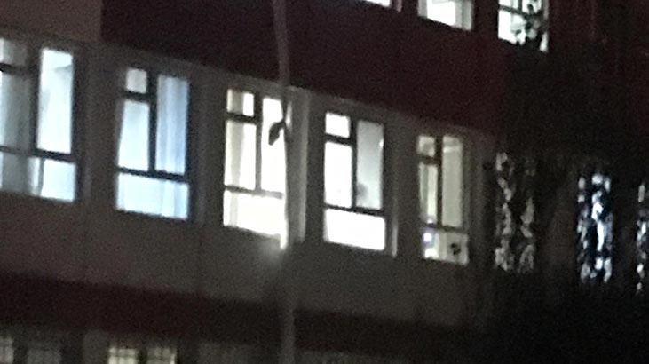 Akılalmaz olay! Corona virüs tanısı konuldu çarşafları bağlayarak kaçtı