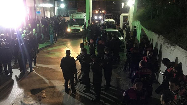 Akrabalar arasındaki kavgada kan döküldü