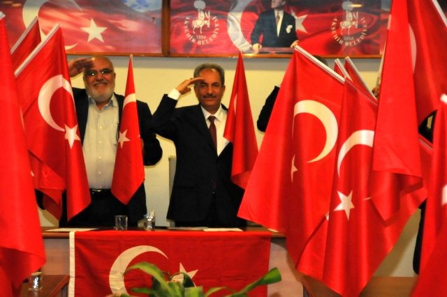 Akşehir Belediye Meclisinden Barış Pınarı Harekatı'na destek