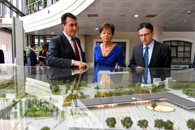 Alman Bakan Puttrich: 