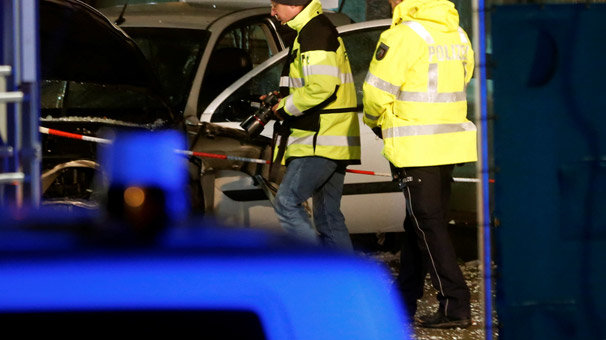 Almanya'da Suriyeli ve Afganların üzerine araç sürüldü