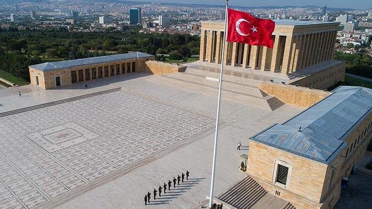 Anıtkabir’de buruk 23 Nisan kutlaması