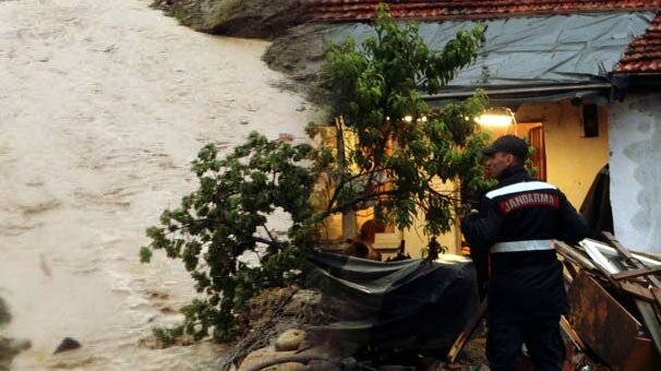 Ankara'da sel can aldı! Valilikten ölenlerle ilgili açıklama geldi...