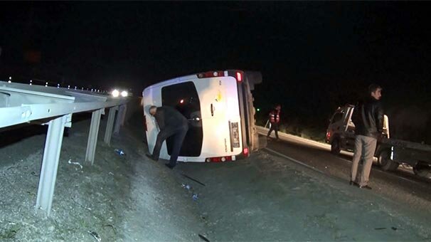 Ankara'da yolcu otobüsü devrildi: Yaralılar var
