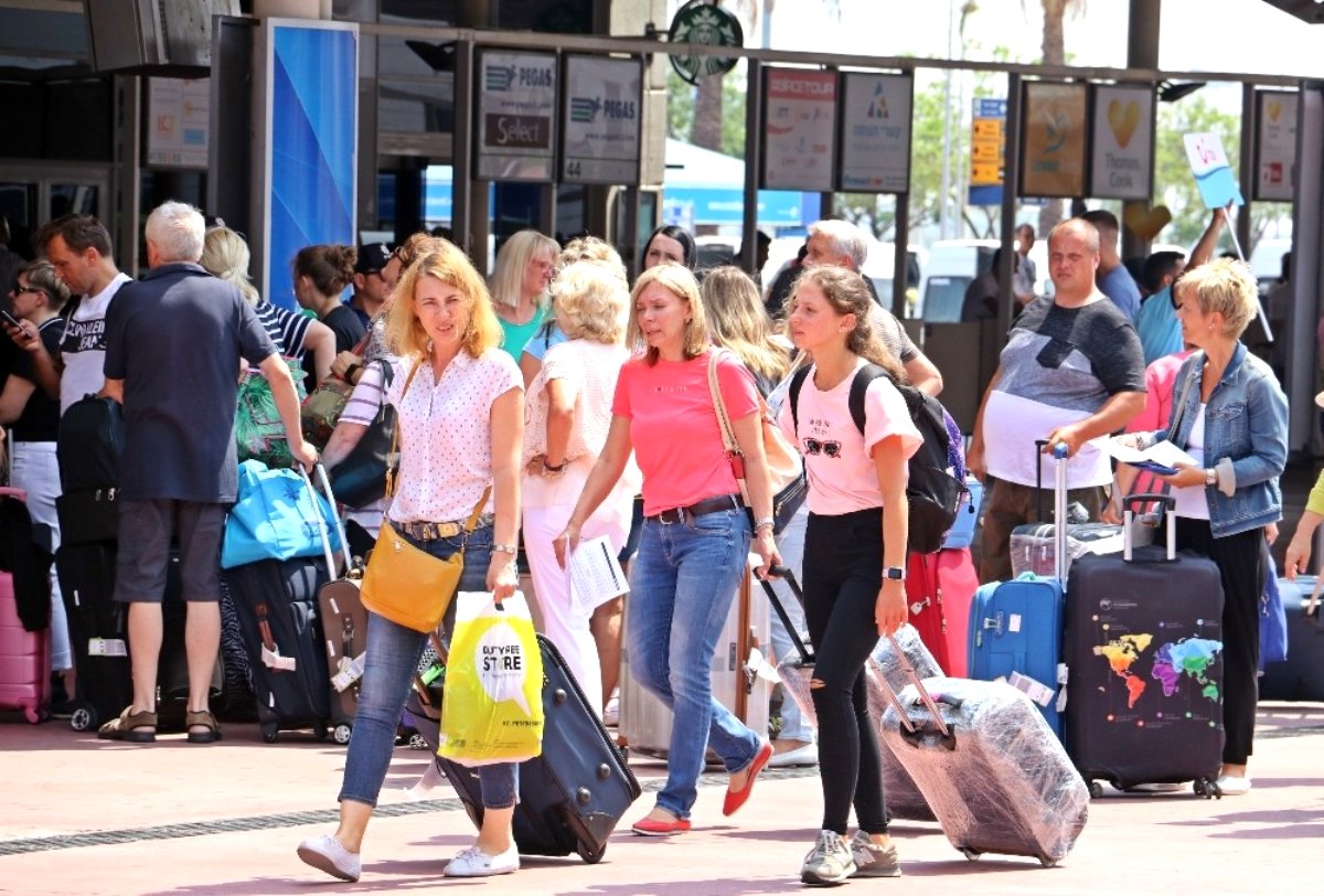 Antalya 2019'u 15 milyon turist rekoruyla kapattı