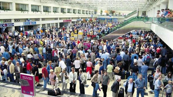 Antalya'ya havadan 10 milyon yabancı ziyaretçi