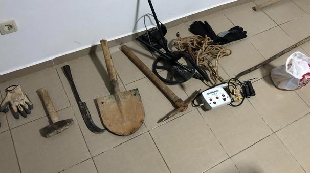 Antik kentte kaçak kazıya suçüstü