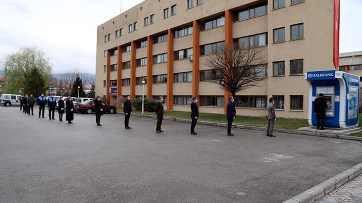 ATM önünde ‘dayanışma kampanyası’ kuyruğu