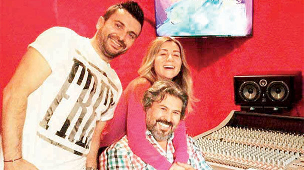 Ayla Çelik ve Gökhan Tepe'den türkü sürprizi