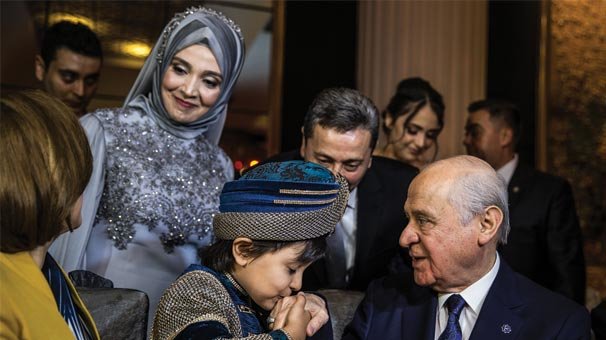 Bahçeli sünnet düğününe katıldı
