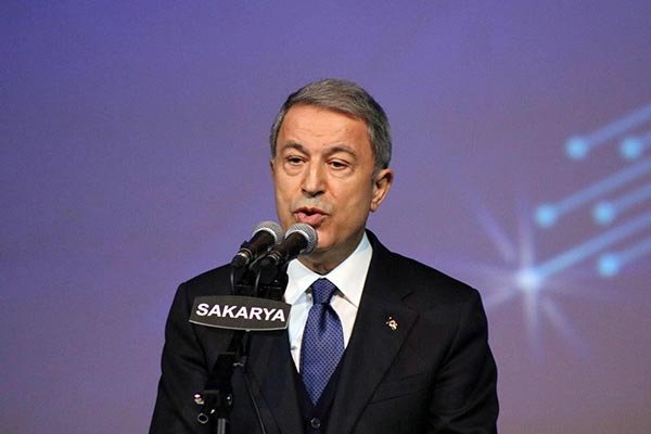 Bakan Akar: Türkiye kendi silahlarıyla caydırıcı, güçlü ve başarılı olmaya mecburdur