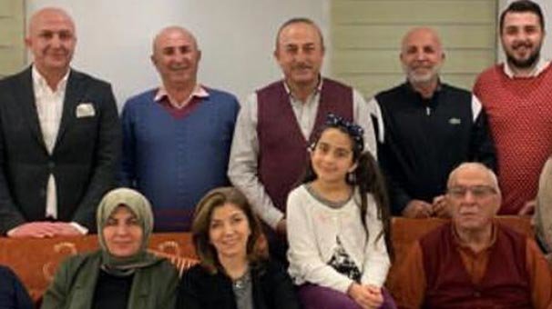Bakan Çavuşoğlu'ndan aile pozu
