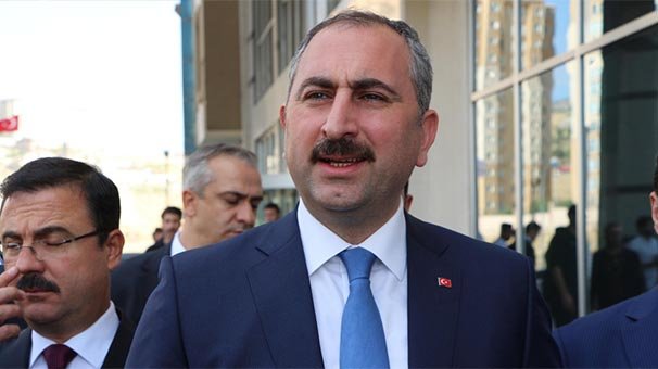 Bakan Gül'den hakim, savcı ve avukatlar için bedelli askerlik açıklaması
