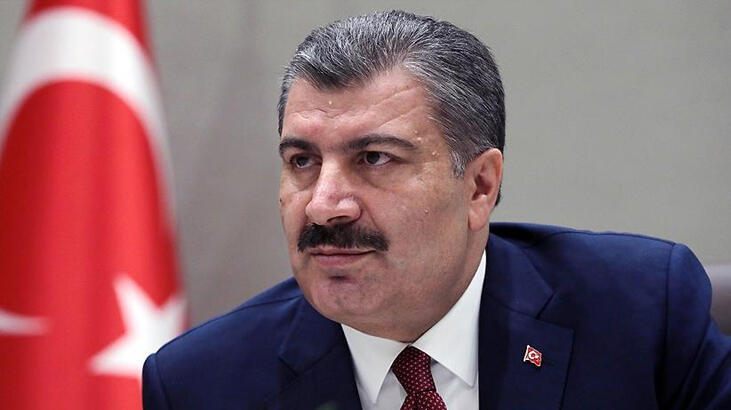 Bakan Koca: Maske ve sosyal mesafe birlikte tam tedbir