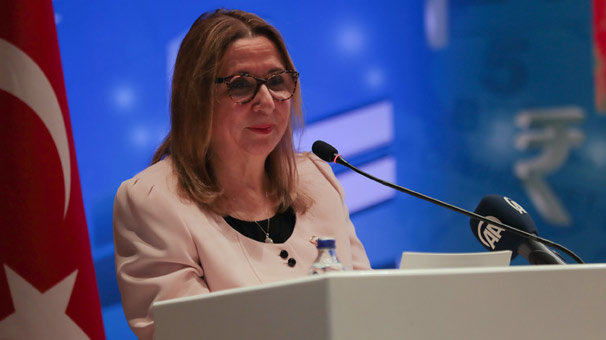 Bakan Pekcan'dan yerel para açıklaması