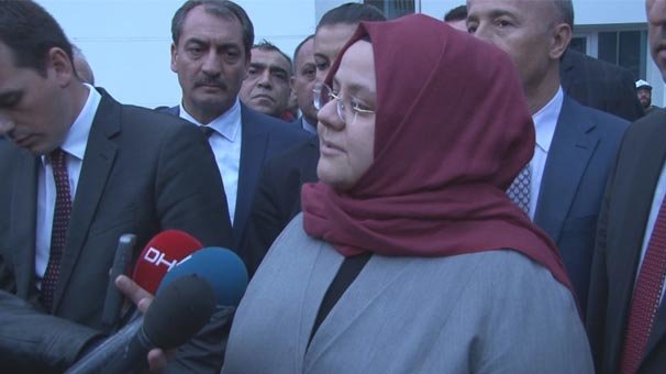 Bakan Selçuk: '86 huzurevi sakini ilgili lokasyonlara nakil edildiler'