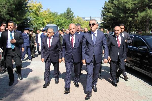 Bakan turhan'dan, 'kayseri-yerköy hızlı tren projesi' açıklaması