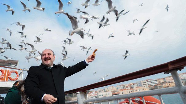 Bakan Varank: '31 Mart yerel seçimleri kutlu davamızda önemli yol ayrımıdır'